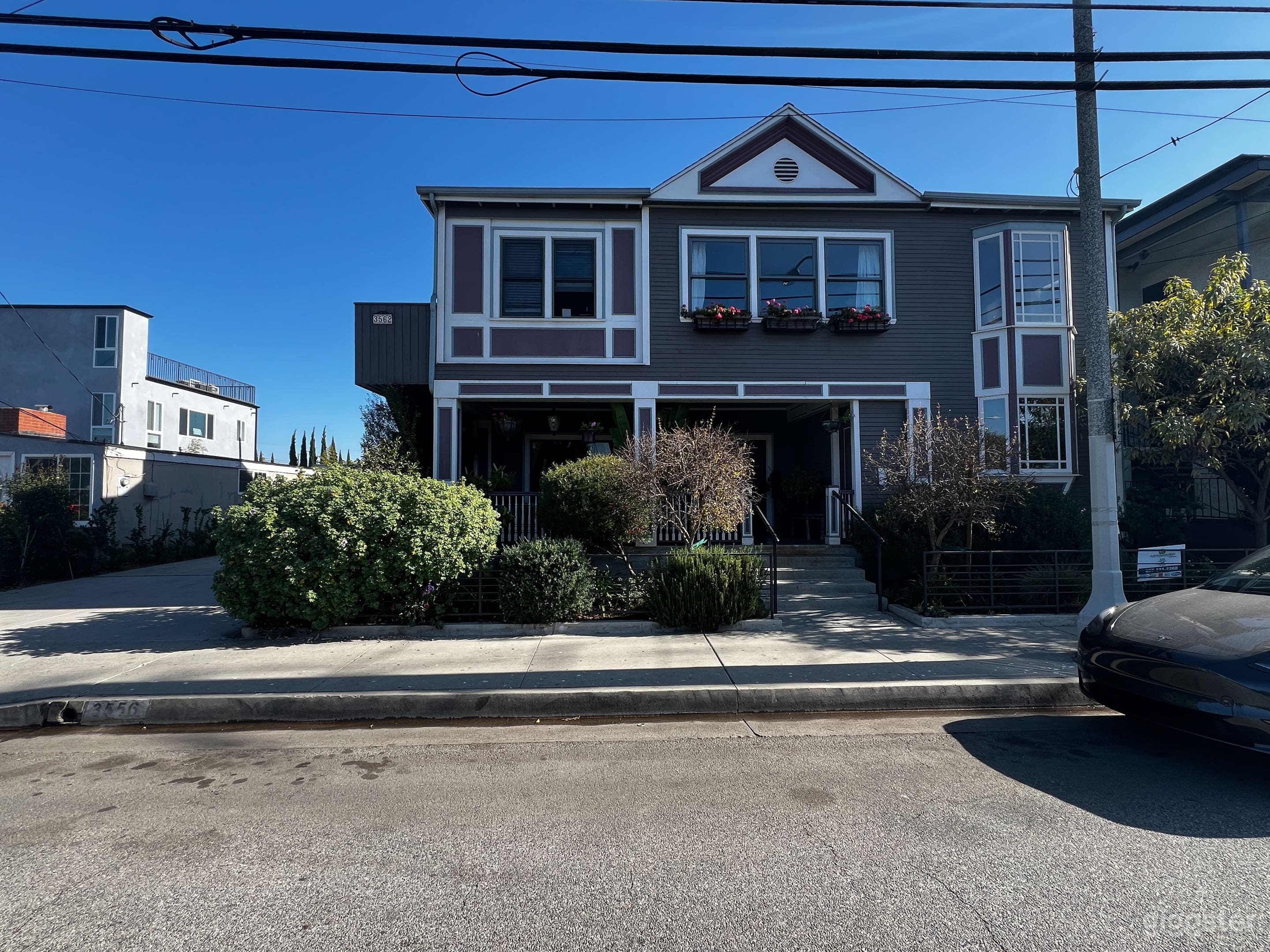 Charming updated 1907 Victorian. Photo 2