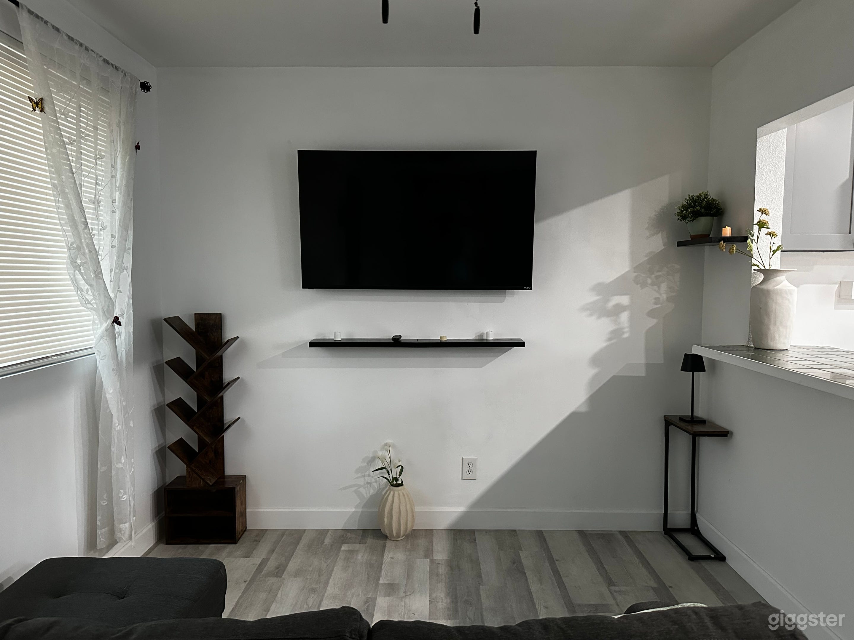 Paramount Perch Intimate Apartment  Photo 2