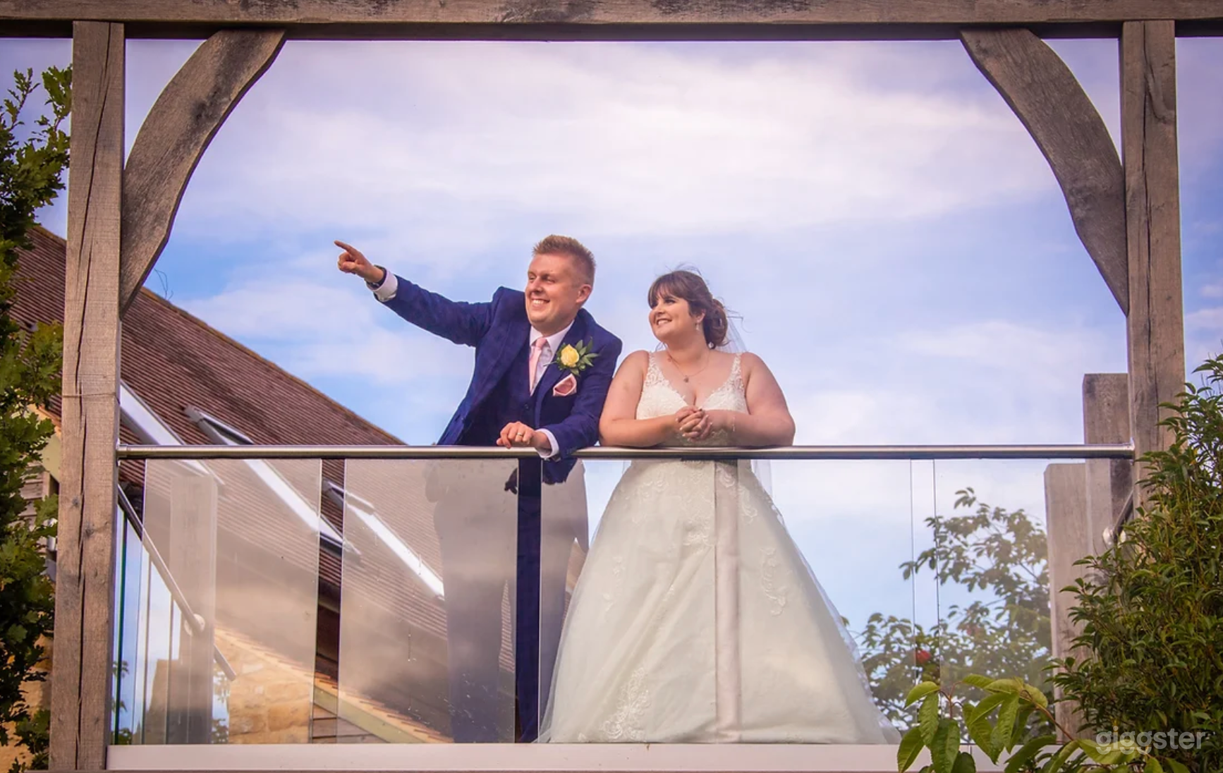 Stunning Viewpoint with Lake &amp; Hill Views Photo 4