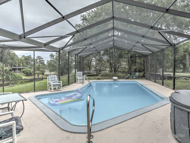  Lakefront Serene Pool Venue 