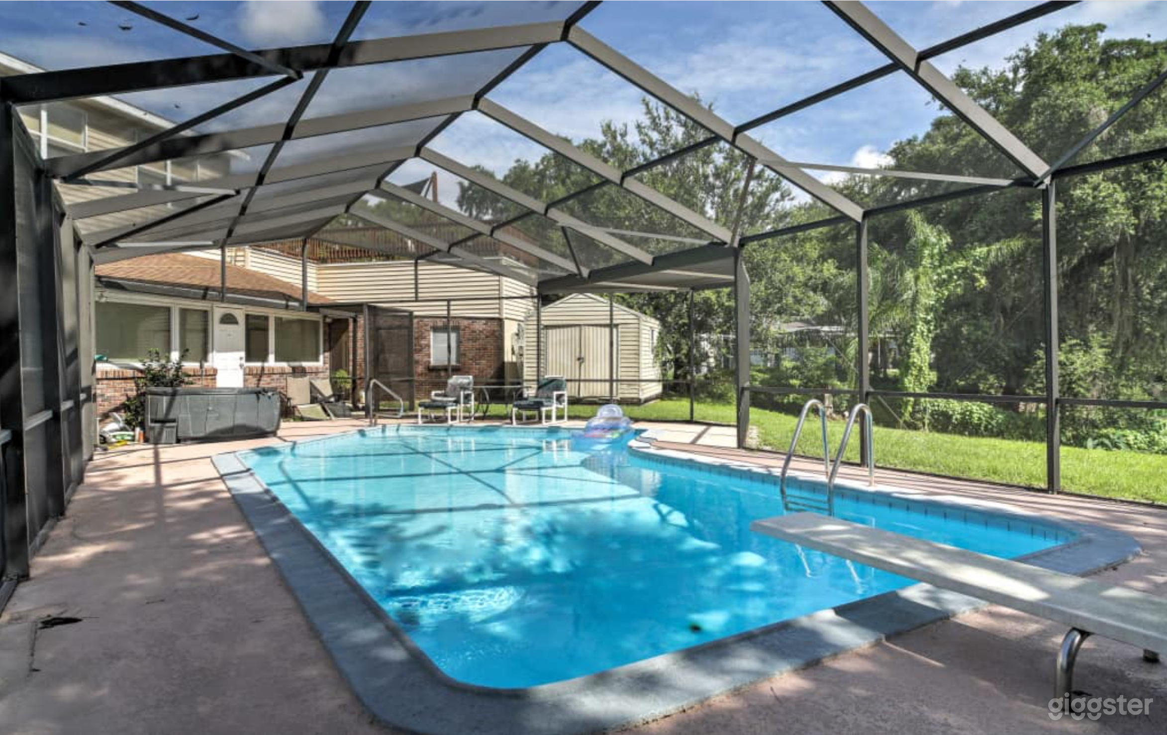 Lakefront Serene Pool Venue Photo 3