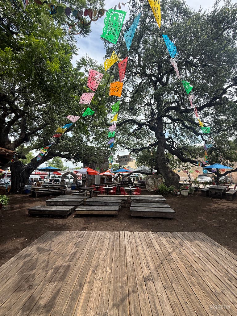  Ein ikonischer SoCo Veranstaltungsort: Oak Garden & Event-Gelände 