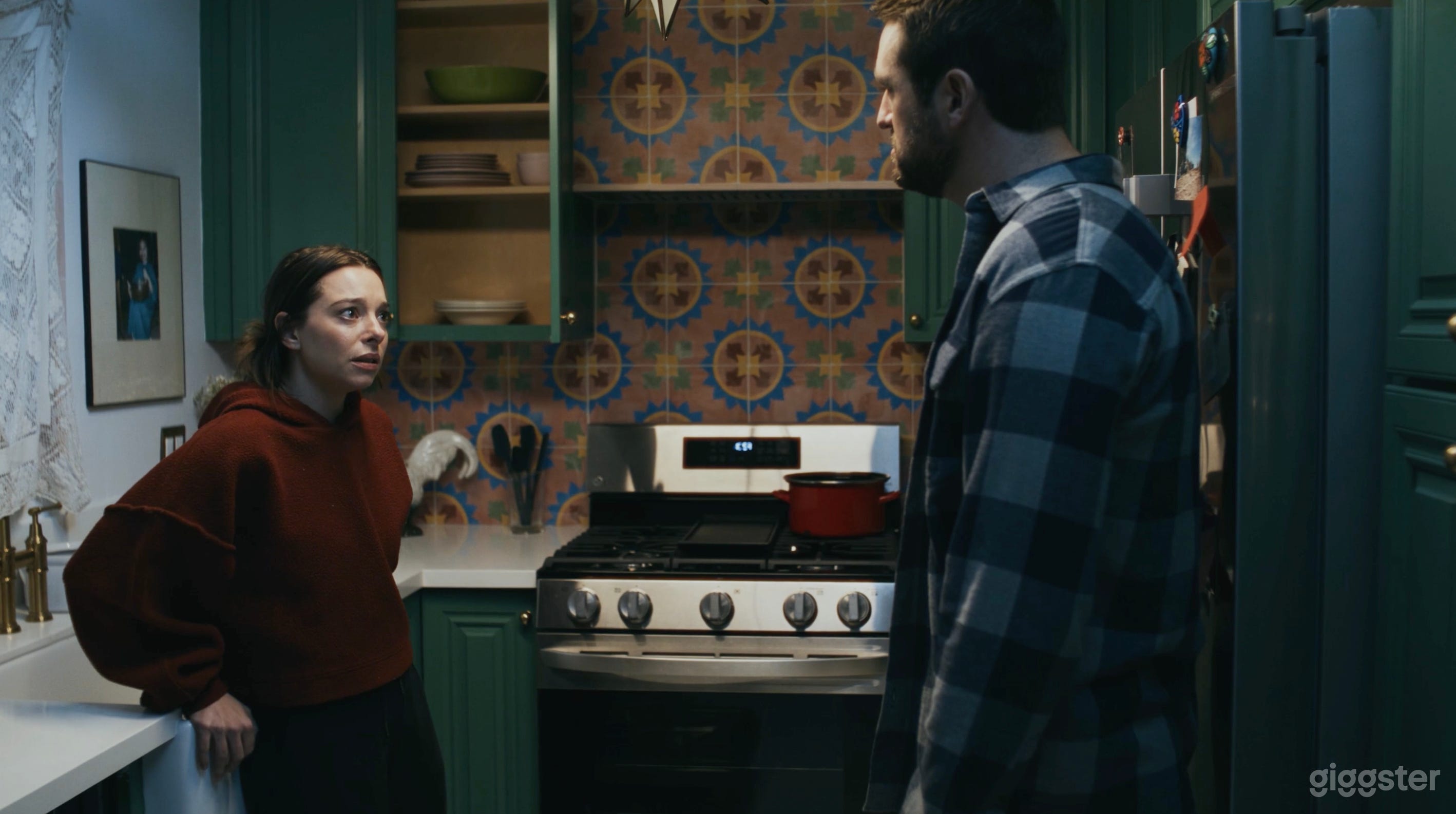 2 Bedroom w/Funky Kitchen &amp; Charming Vintage Style Photo 4