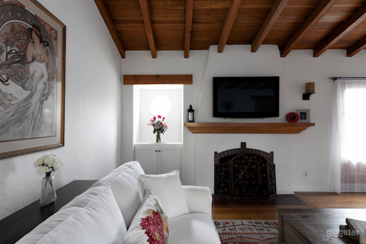 Bright and Charming Updated Spanish Bungalow  Photo 2