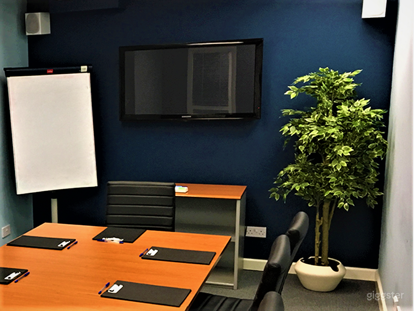 Meeting Room in Hayes Photo 2