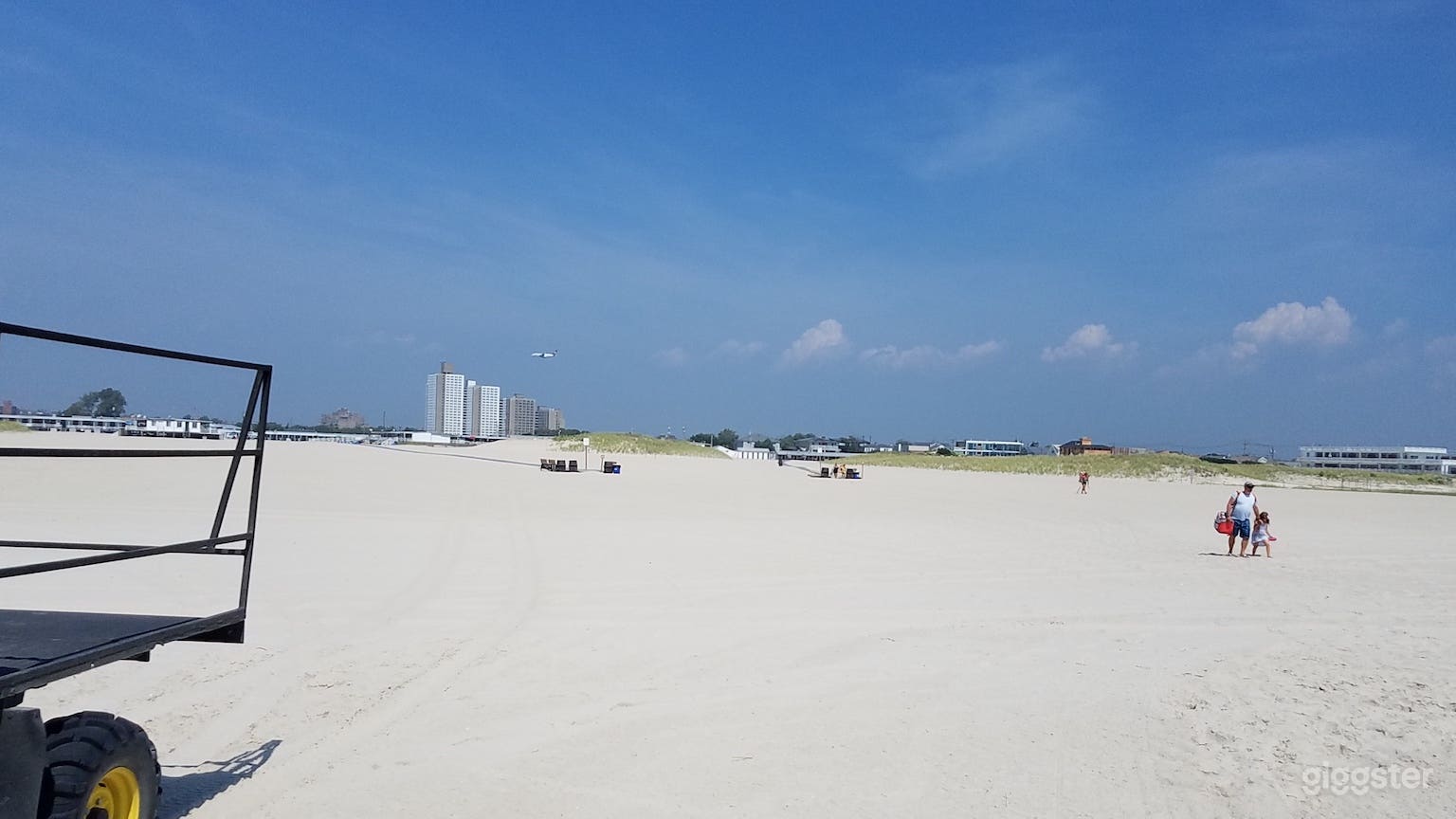160 acres of Long Island beach club  Photo 3