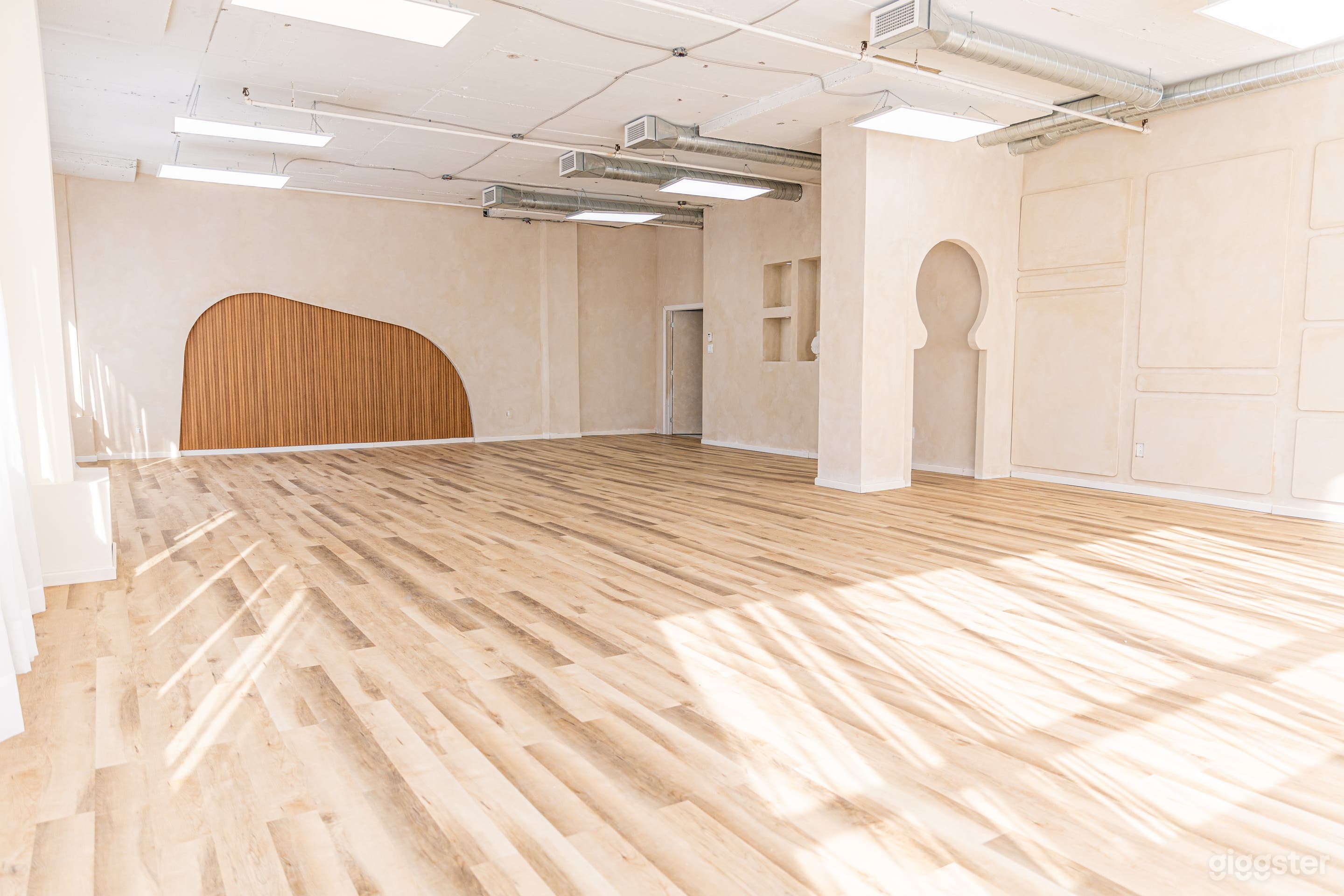 Event Space with large windows and beautiful view Photo 2