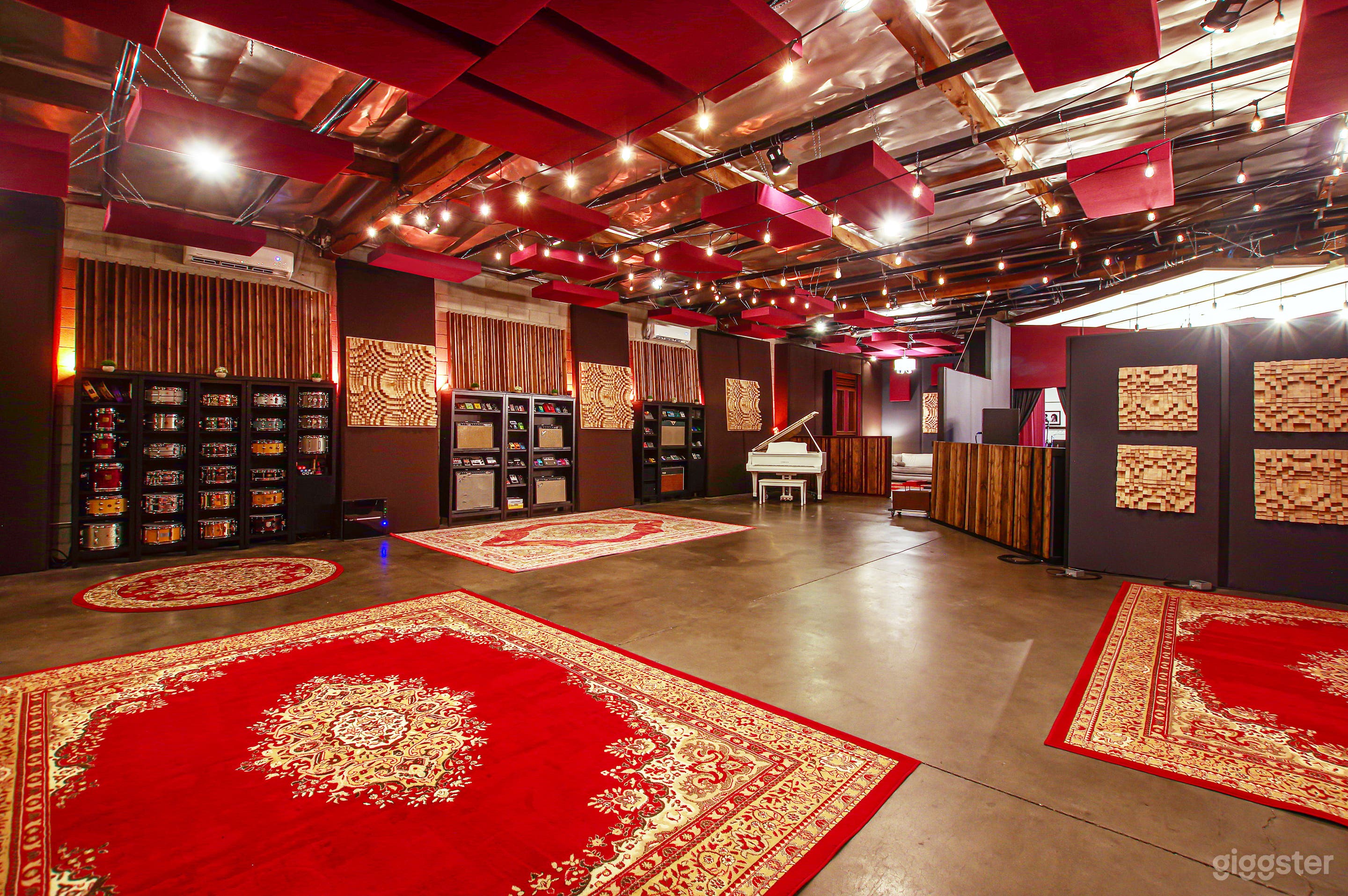 Our spacious live room. 