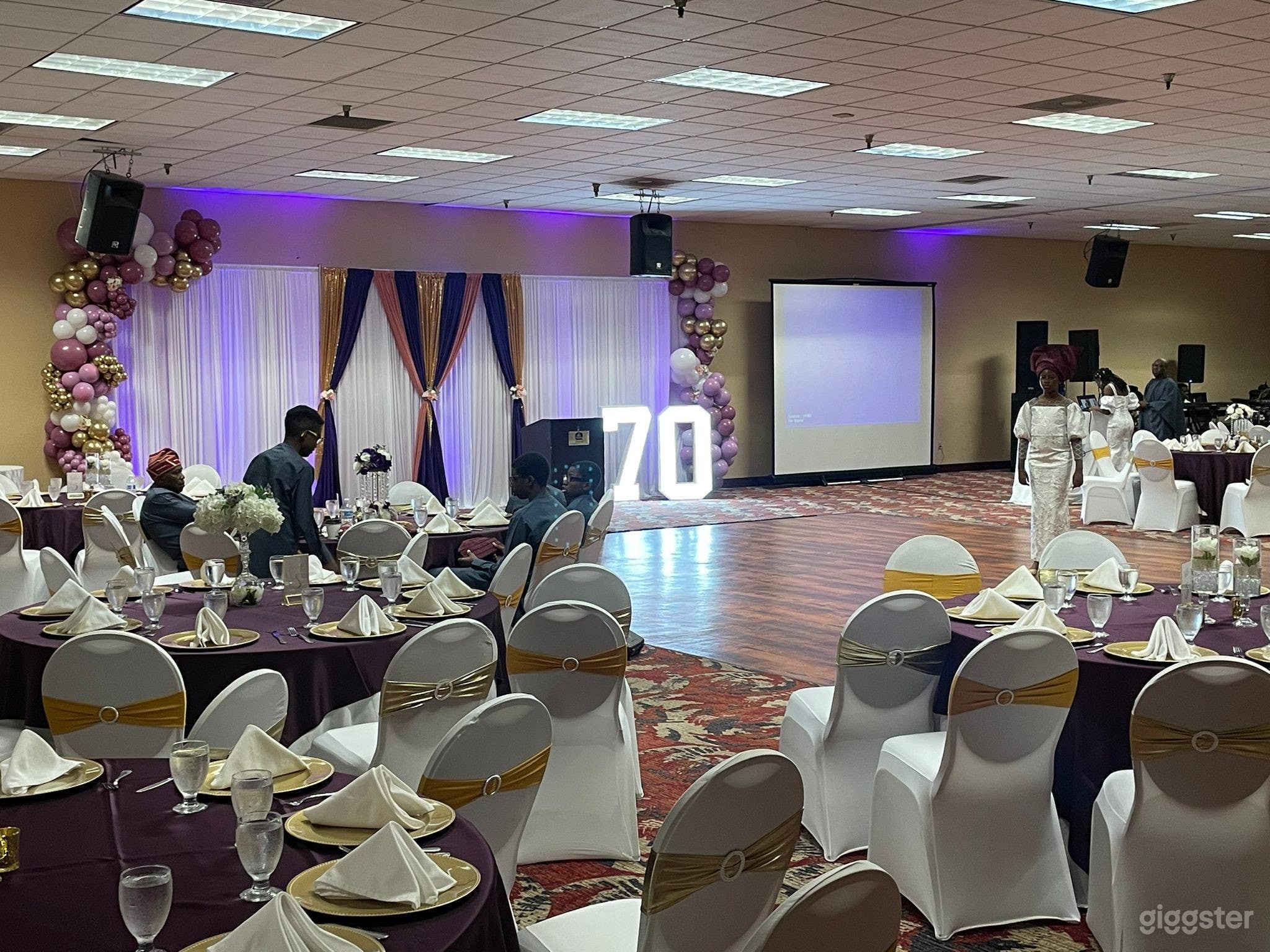 Versatile Event Spaces &amp; Full-Service Comfort Photo 2