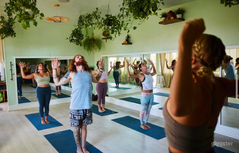  Ocean Beach Tranquil Studio and Event Space 