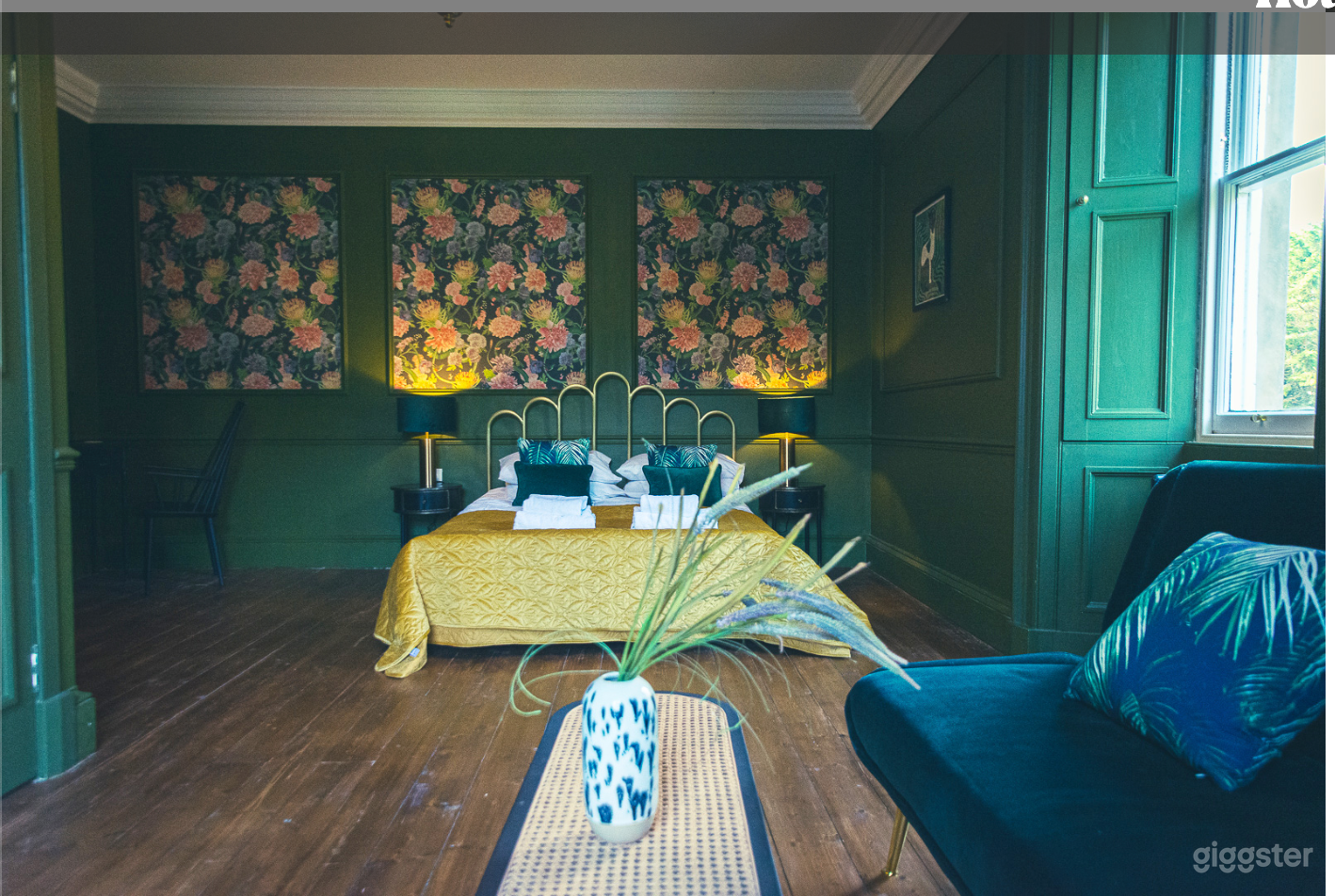 Spacious and Classic Ensuite Bedrooms Photo 2