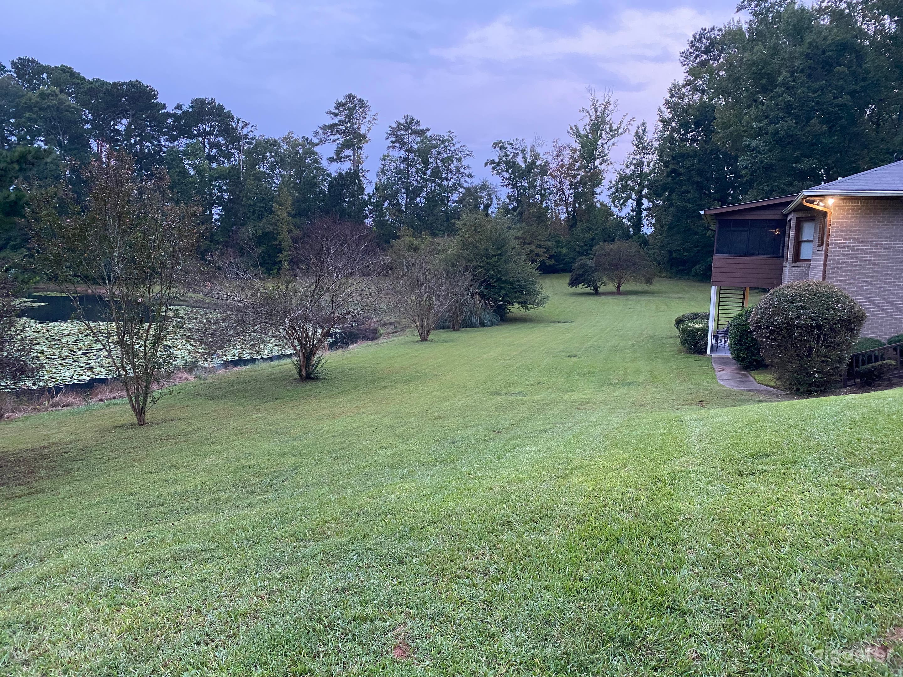 Cozy Home with a Lake view Photo 2