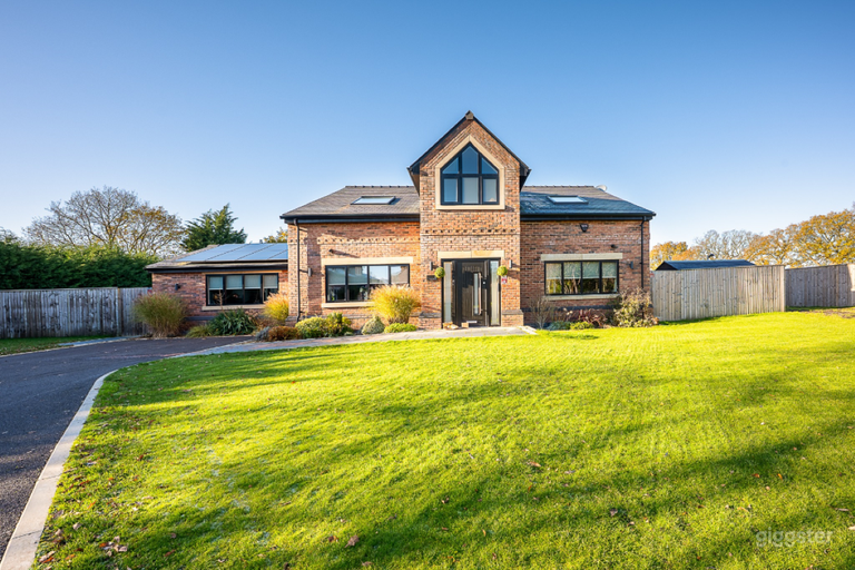  Modern House in the Countryside with Panoramic Views Estate! 