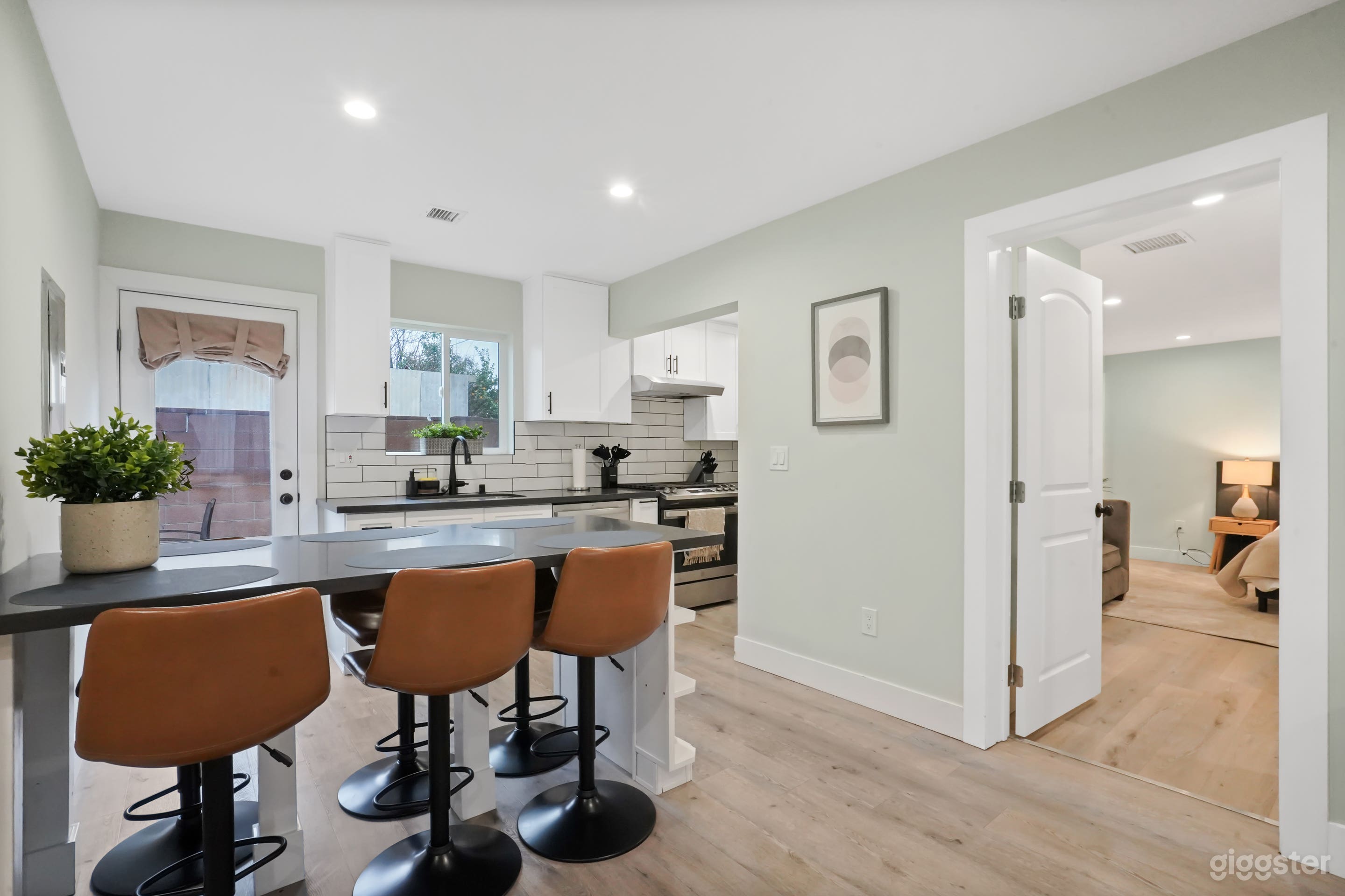 Newly Built 3 Bed 2 Bath Home in North Hollywood Photo 1