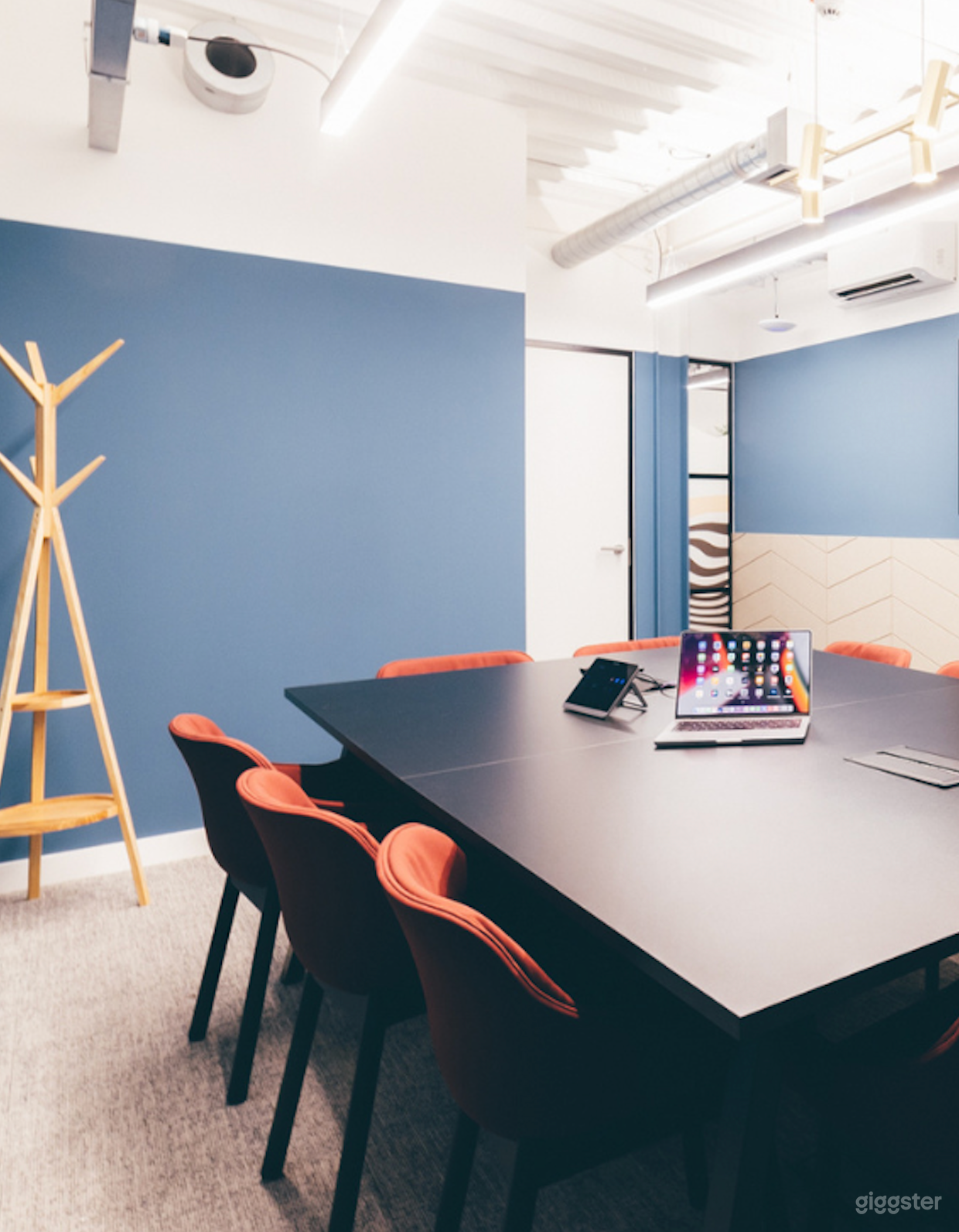 Captain Correlli Room for 10 Persons Photo 2