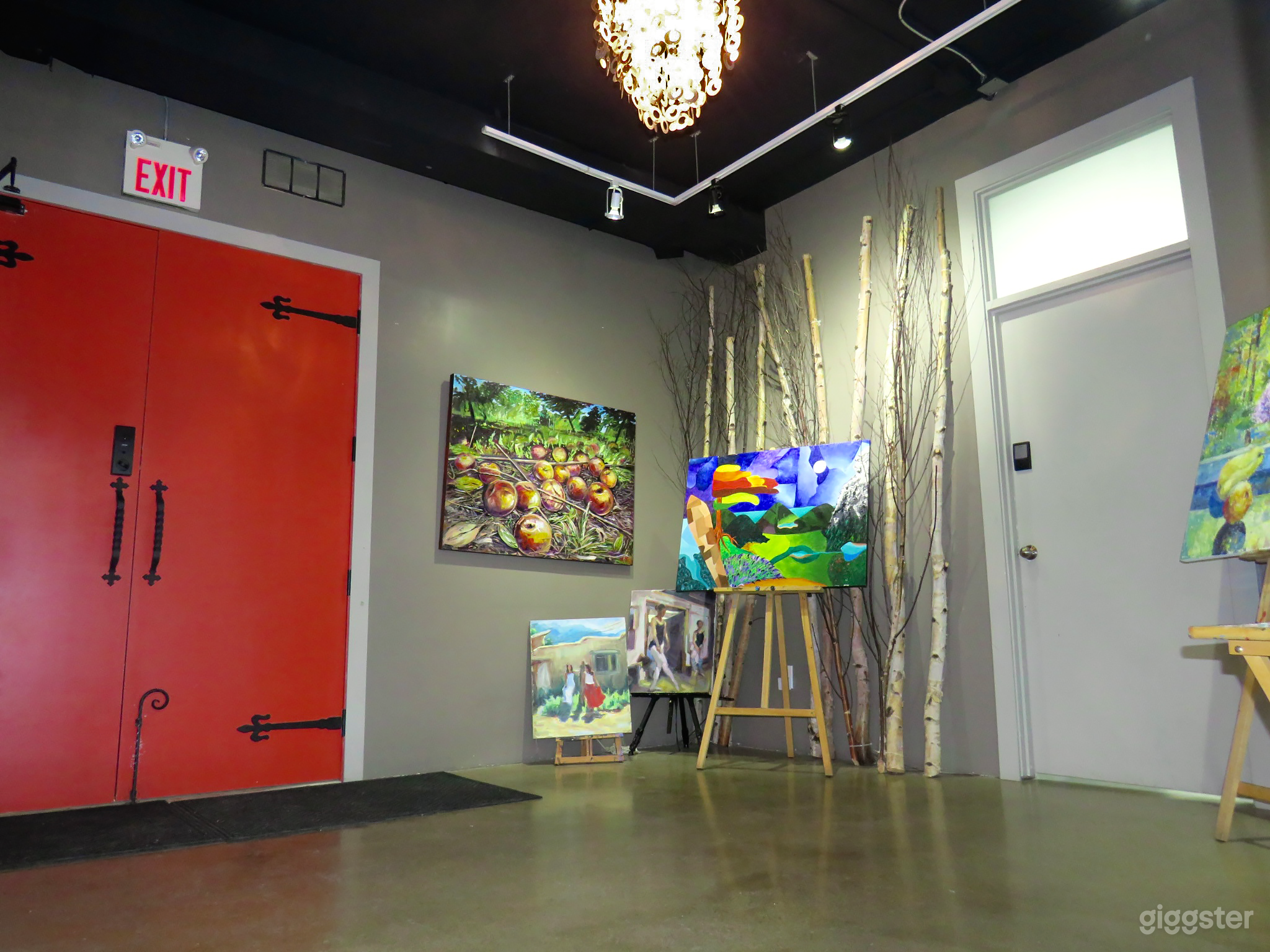 Art Studio in Richmond Hill Photo 2