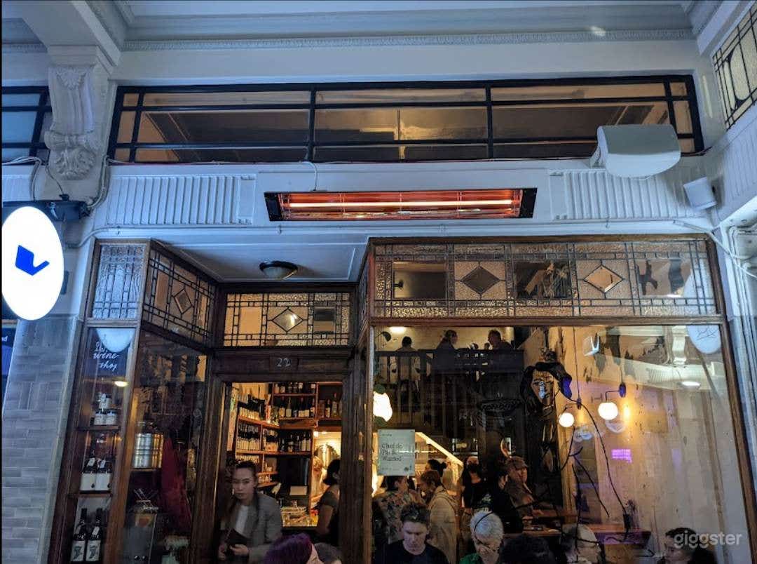 Cozy and Intimate Restaurant w/ Wine Bars Photo 3