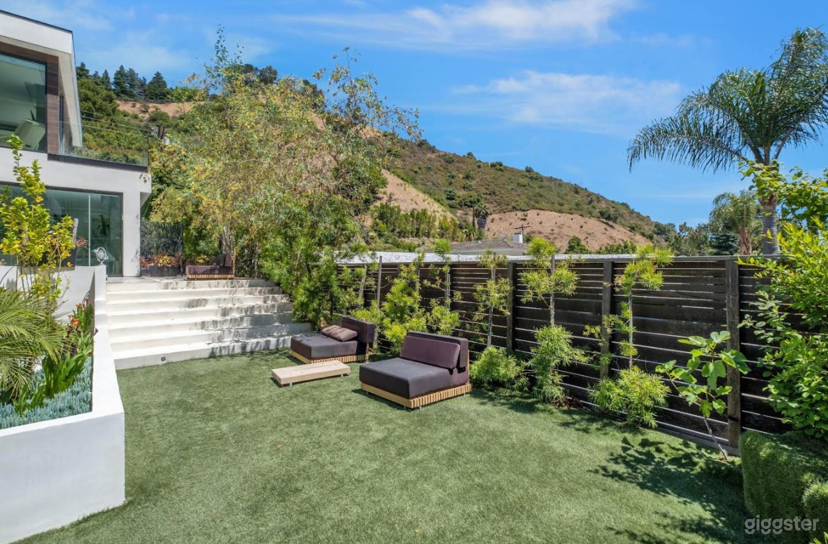 Your Dream Backyard Event Venue Photo 1