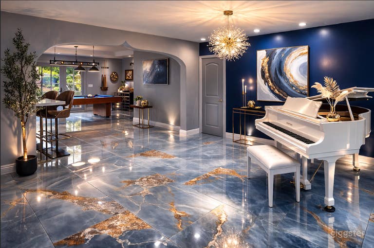  Tarzana Modern Mansion with Pool & Tennis Court 