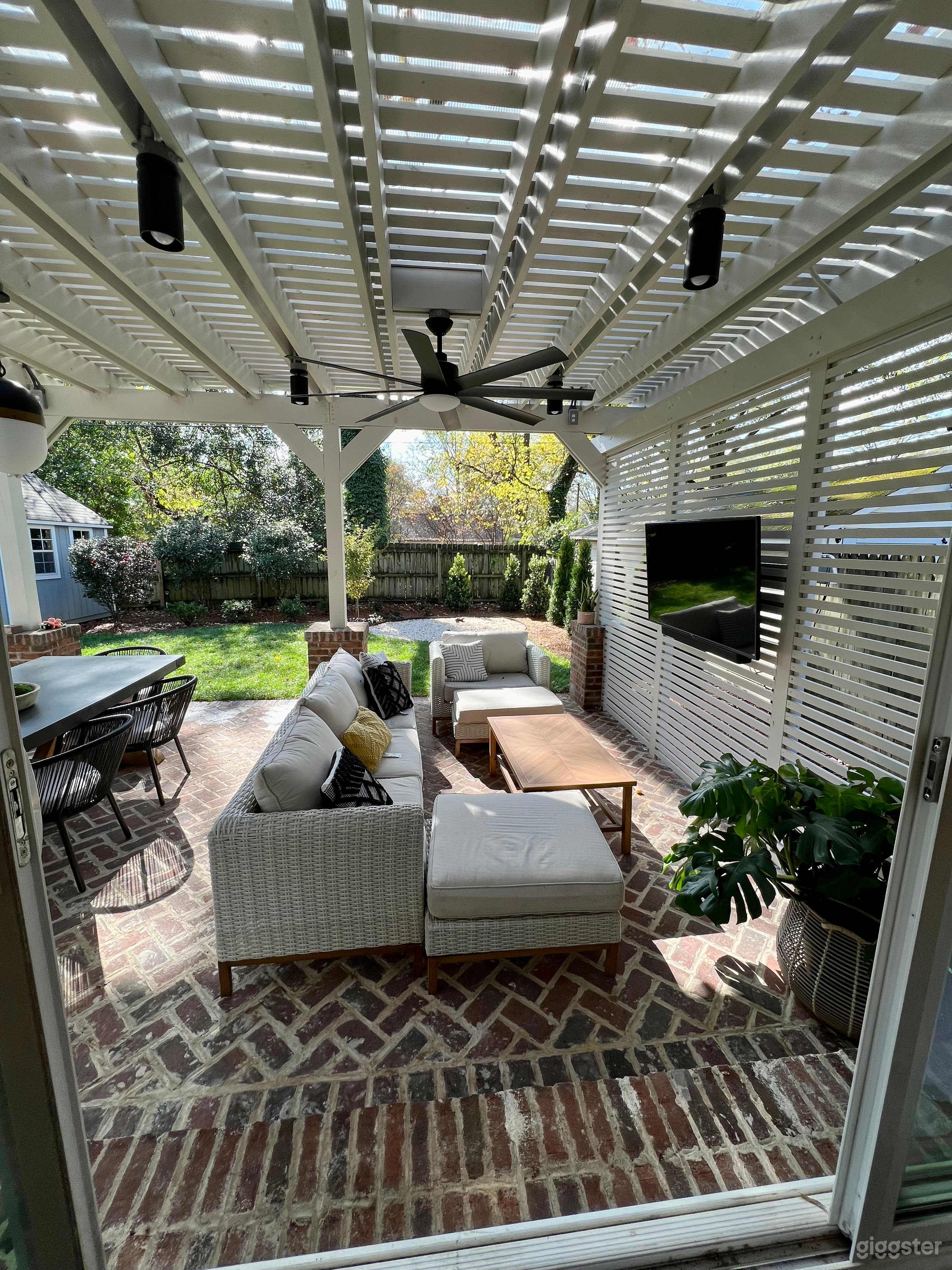 Modern Craftsman Home Photo 2