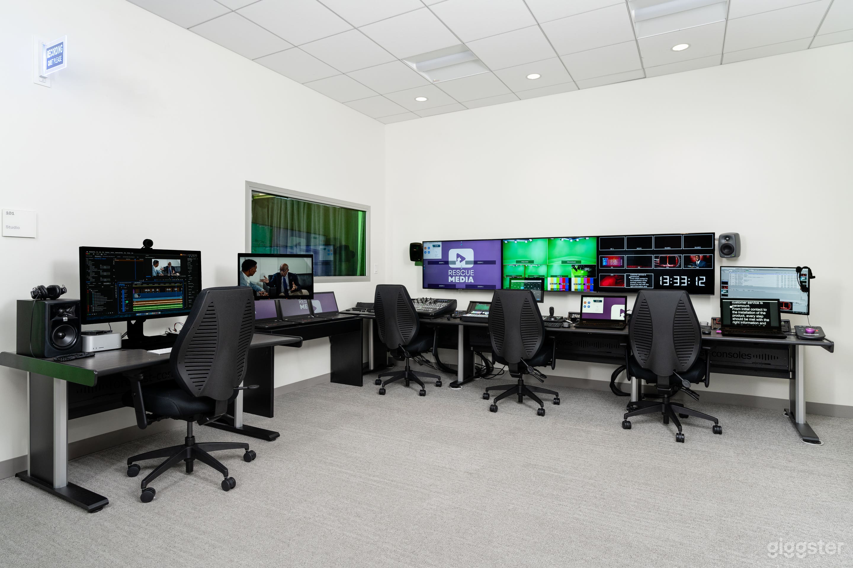 Production Studio w Soundproofing and Light Grid Photo 4