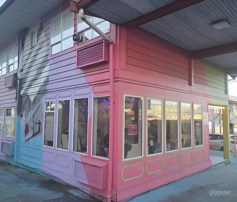  Art Gallery on Main St. 