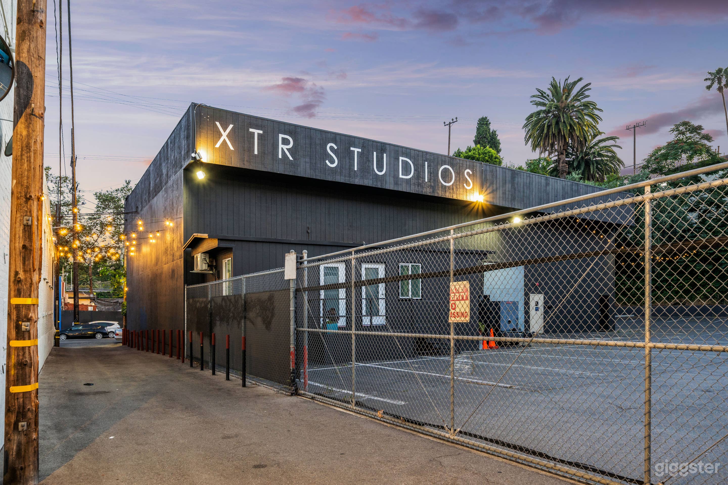 ECHO PARK CUBAN NIGHTCLUB SOUND STAGE Photo 3