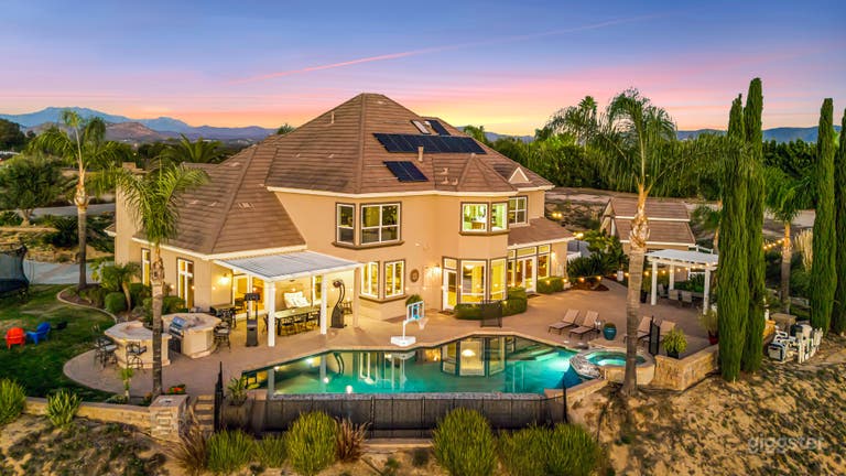  Luxury Five-Acre Estate in Temecula Wine Country 