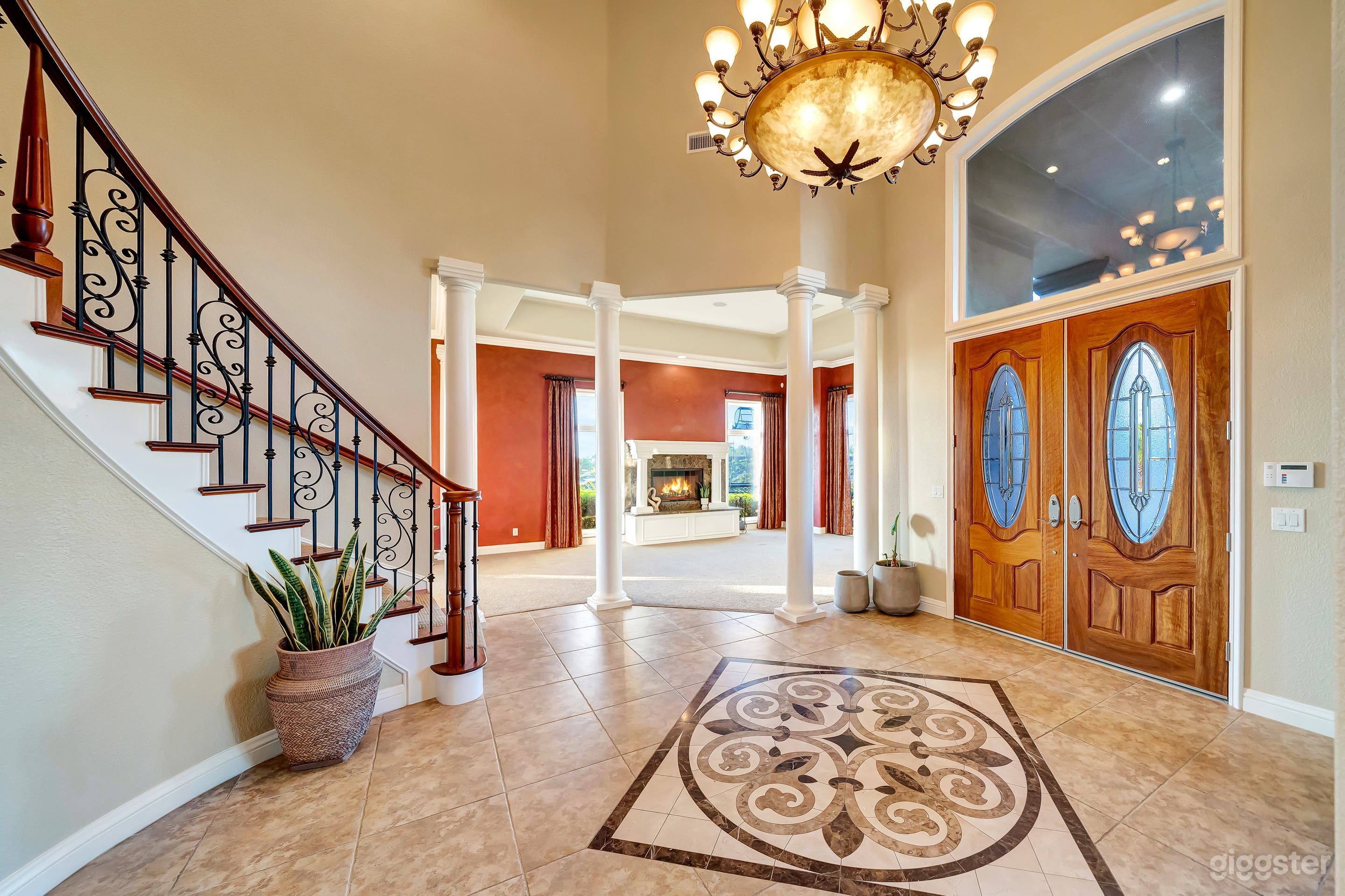 Luxury Five-Acre Estate in Temecula Wine Country Photo 4