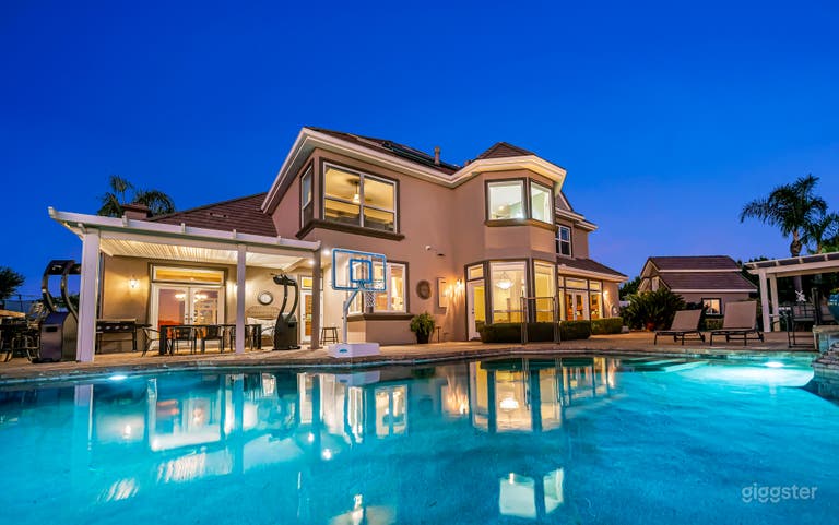  Luxury Five-Acre Estate in Temecula Wine Country 