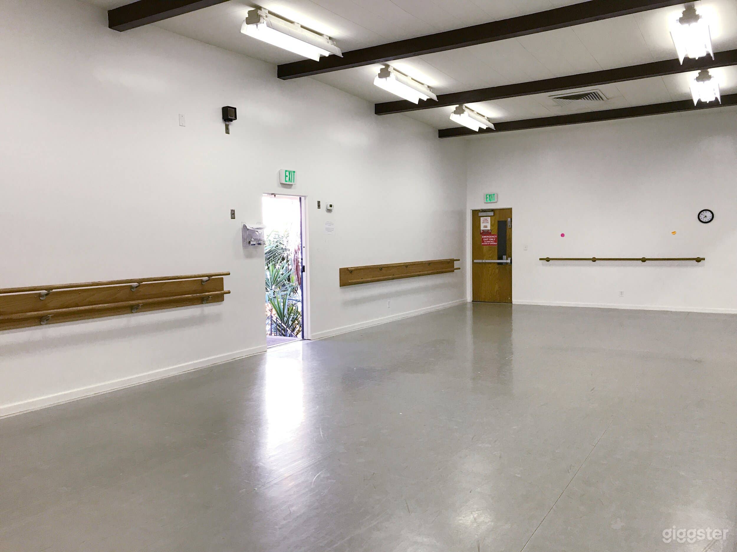 Dance &amp; Yoga Studio in Heart of Silverlake Photo 2
