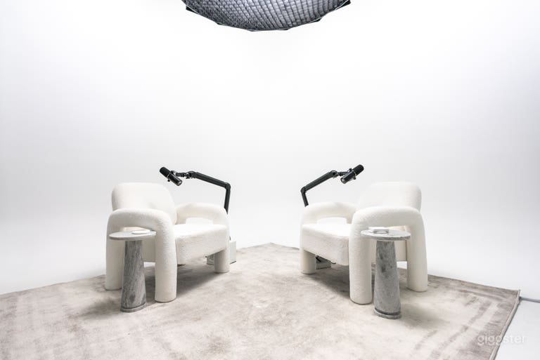  Podcast Studio – Record & Get Edited File 