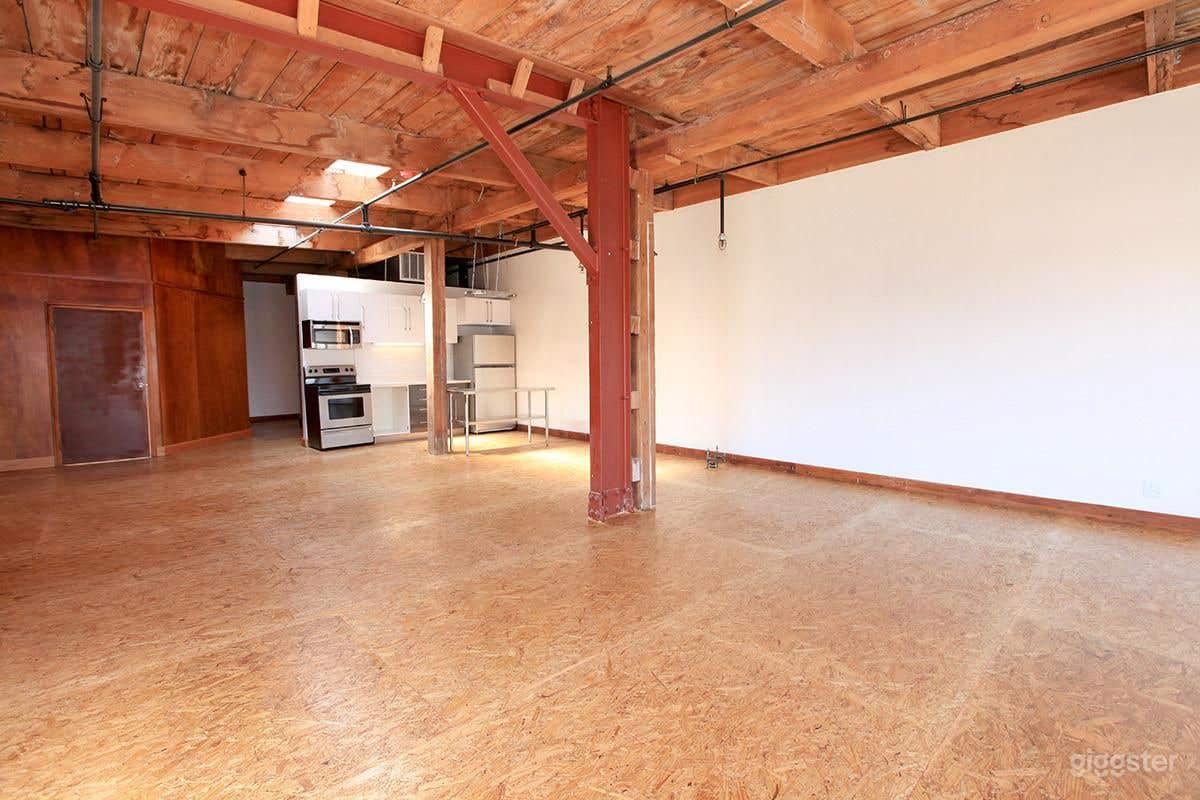 1348 SQFT Loft 302 Photo 2
