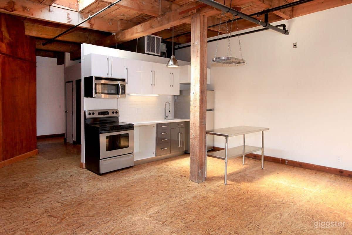 1348 SQFT Loft 302 Photo 3