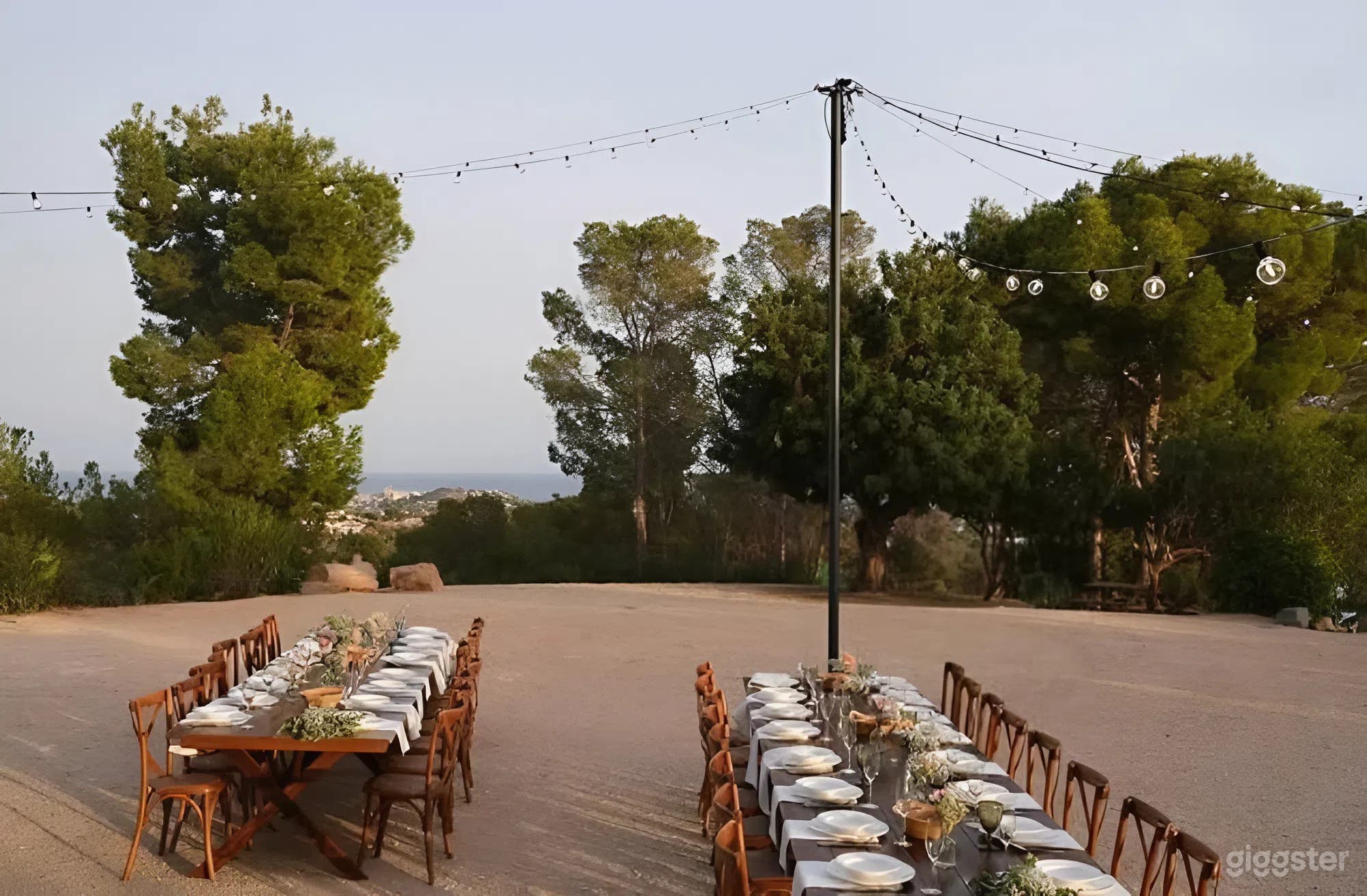 La Plaza — Amplio Espacio para Eventos con Vistas a la Montaña y al Mar Foto 1