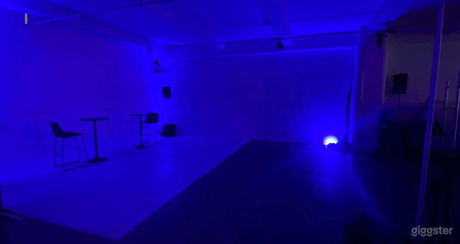 Cineplay - The Throne Room Photo 4