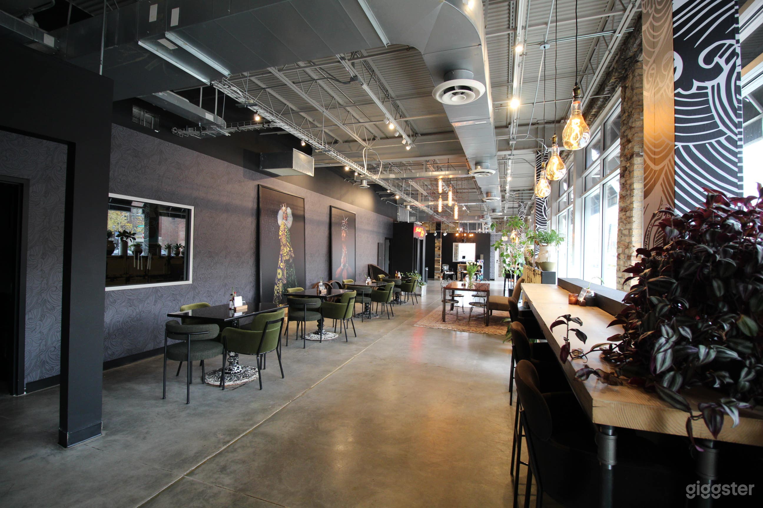 The Black Wall - Modern Creative Space w/ Podcast Studio Photo 2