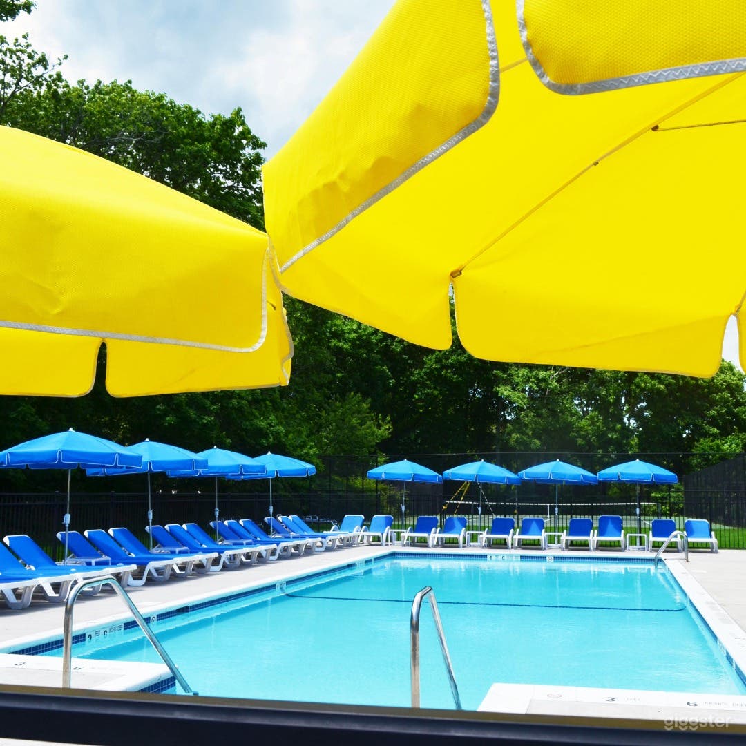 Splendid Pool site in historic Southampton Village Photo 4