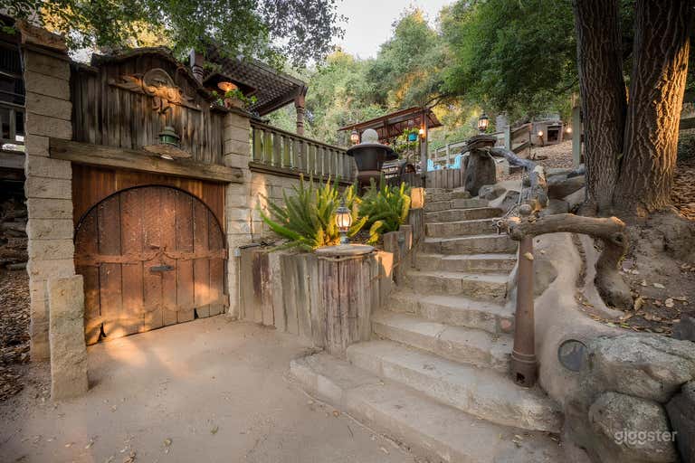  Rustic Elegance: 5 Acre Wooded Historic Temecula Event Ranch 