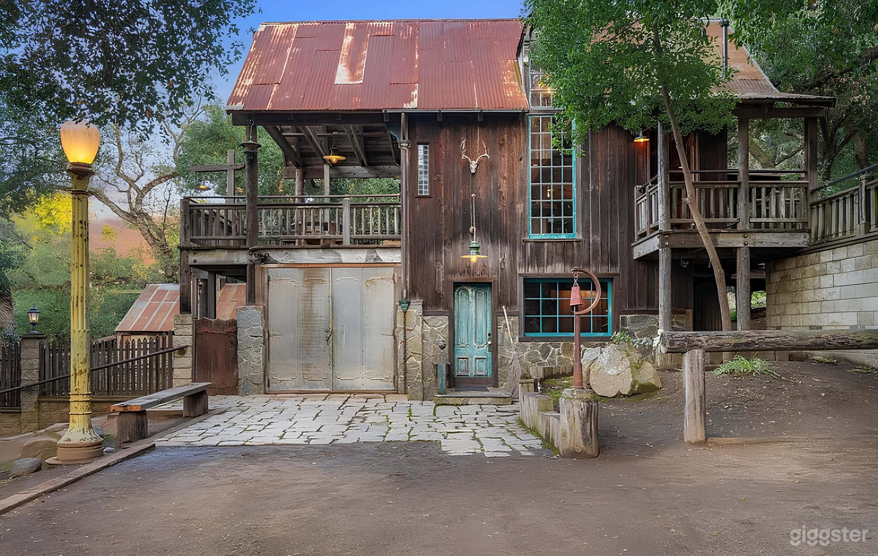 Rustic Elegance: 5 Acre Wooded Historic Temecula Event Ranch Photo 1