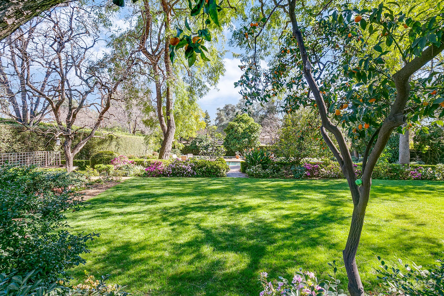 Century-Old Spanish Estate on Acre of Lush Gardens Photo 4