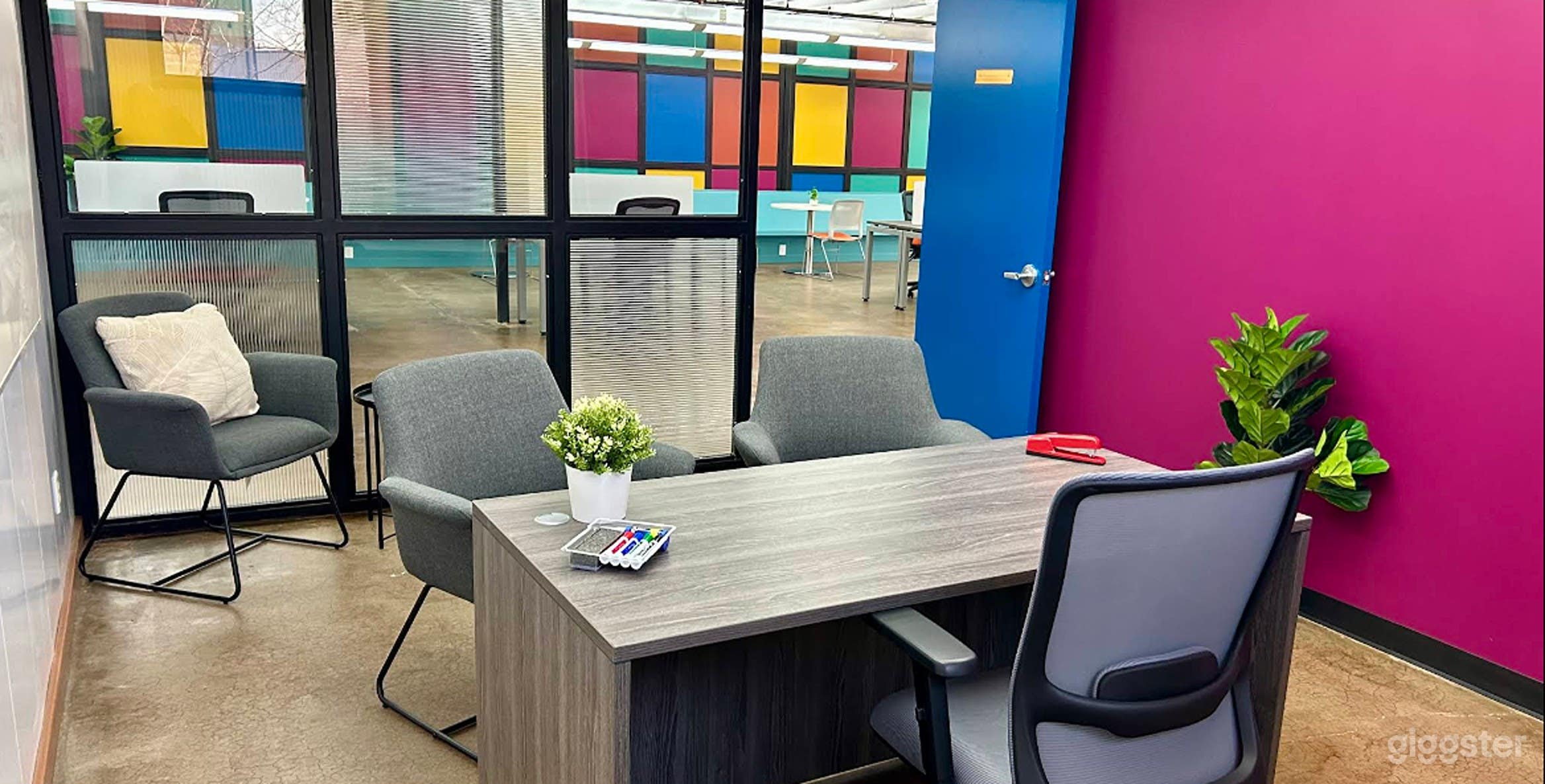 Private Compact Meeting Room Photo 1