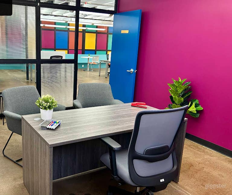  Private Compact Meeting Room 