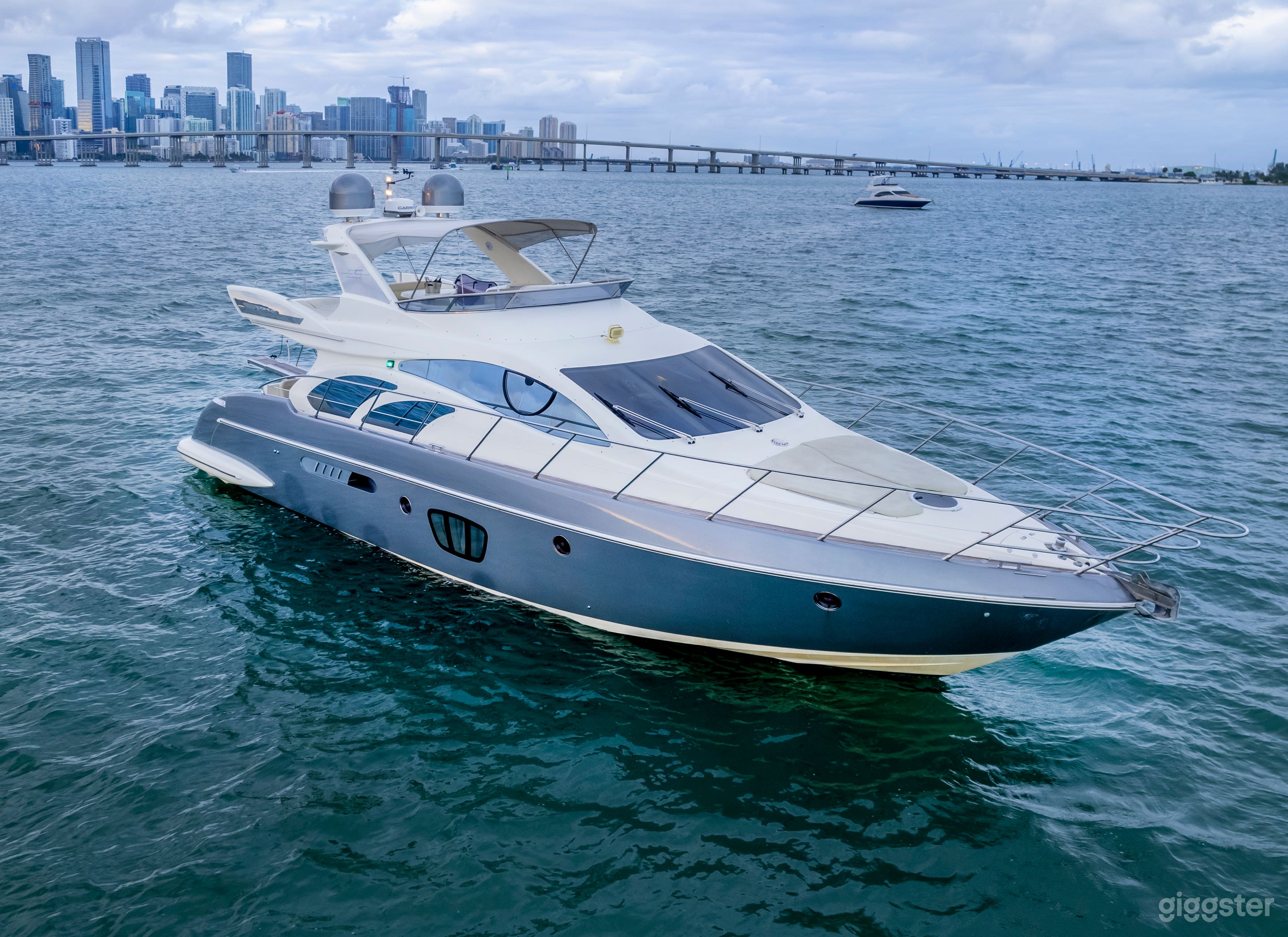57' Azimut Yacht Photo 1