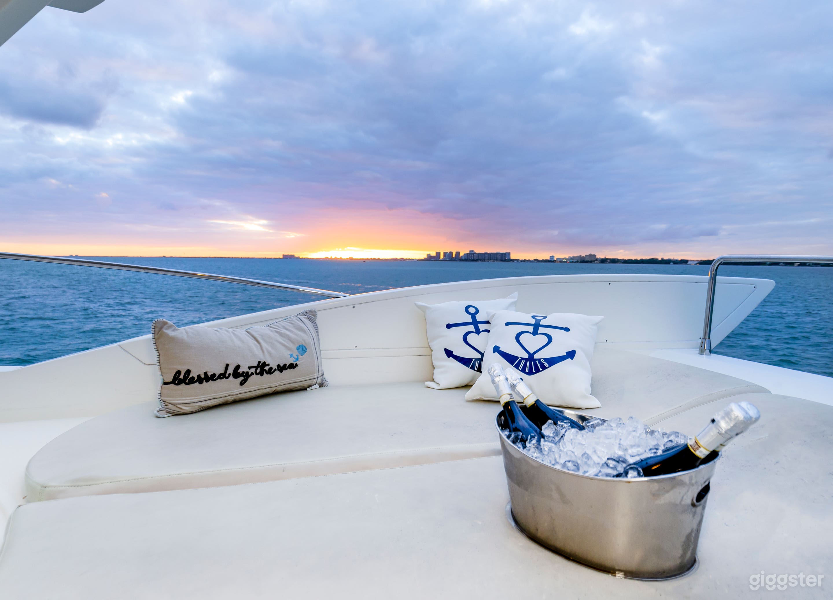 57' Azimut Yacht Photo 4