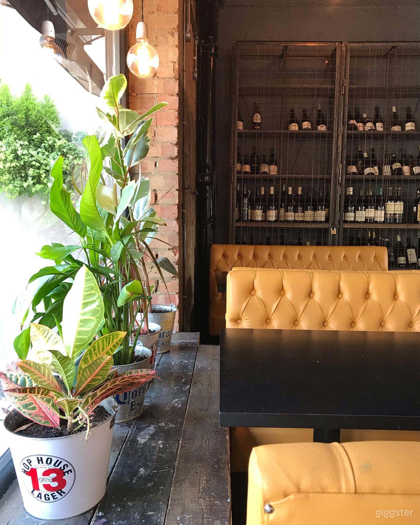 London's Gastropub Serves Ice-cold Beers Photo 3