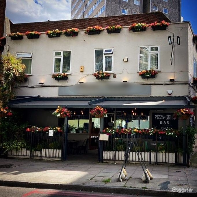  London's Gastropub Serves Ice-cold Beers 