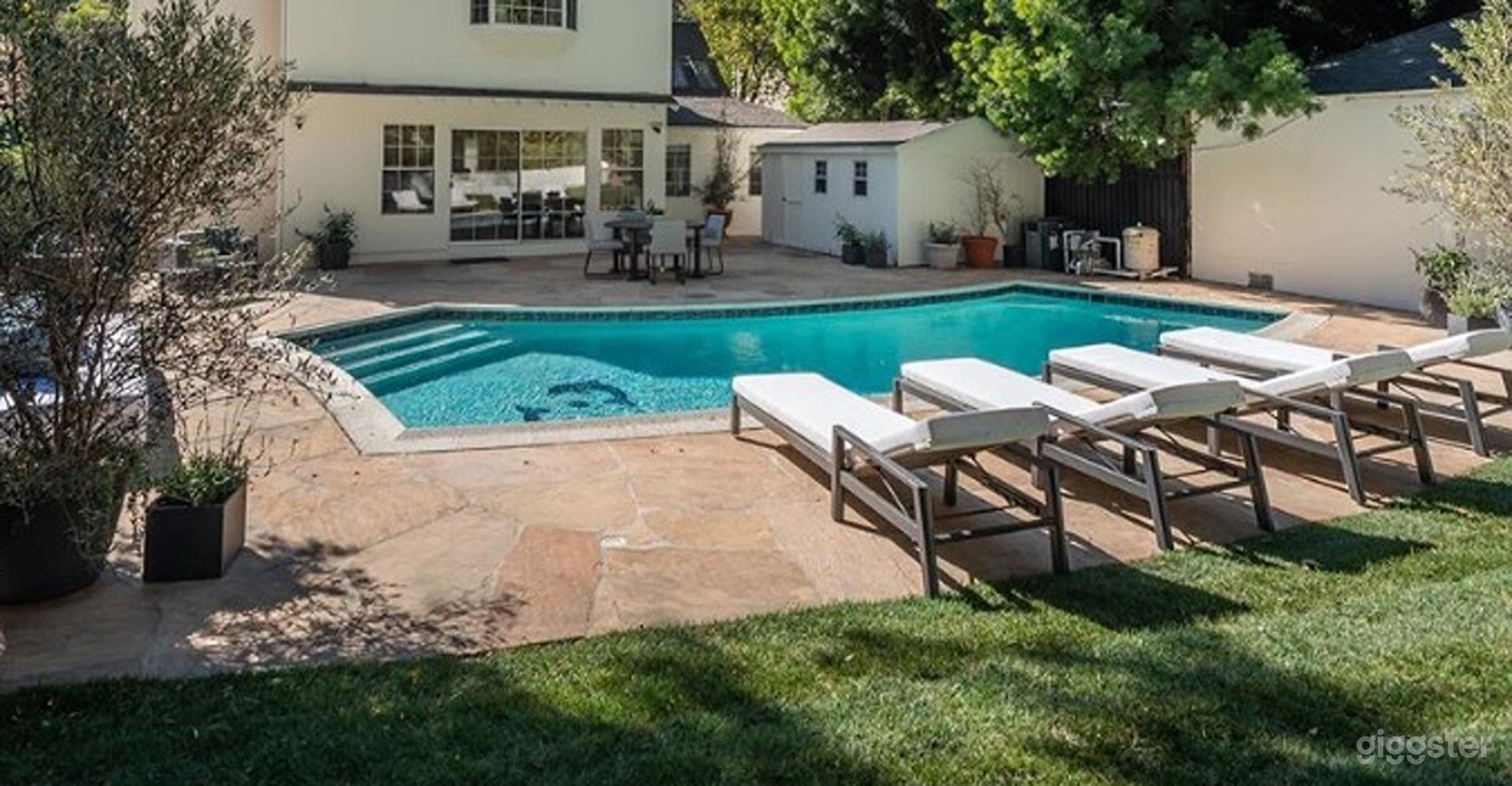 Private Swimming Pool for Productions and Filming Photo 2