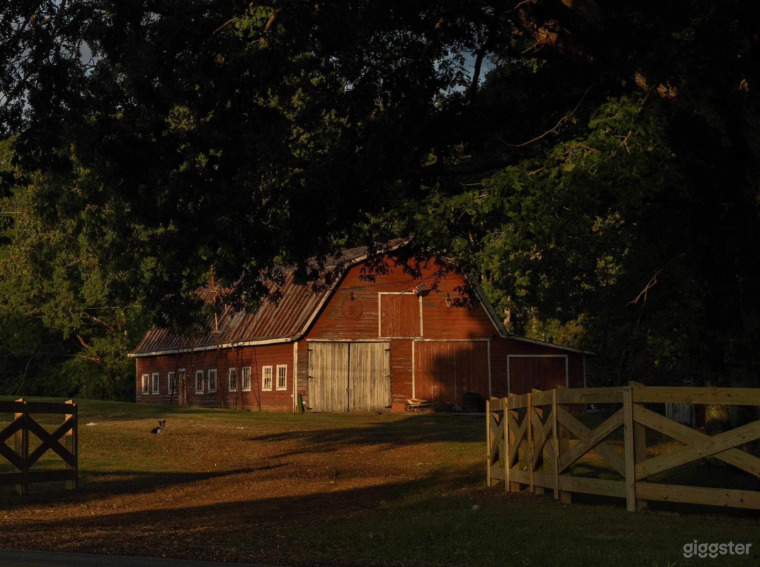 Rustic Country Setting with Custom Built Sets Photo 1