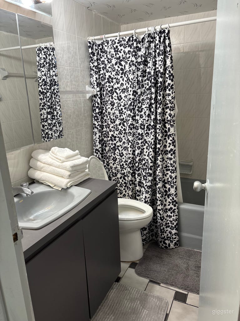  Minimalistisches Glam Schwarz & Grau 1 B/B Wohnung im Ocean Manor 